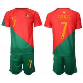 Baby Fußballbekleidung Portugal Cristiano Ronaldo #7 Heimtrikot WM 2022 Kurzarm (+ kurze hosen)